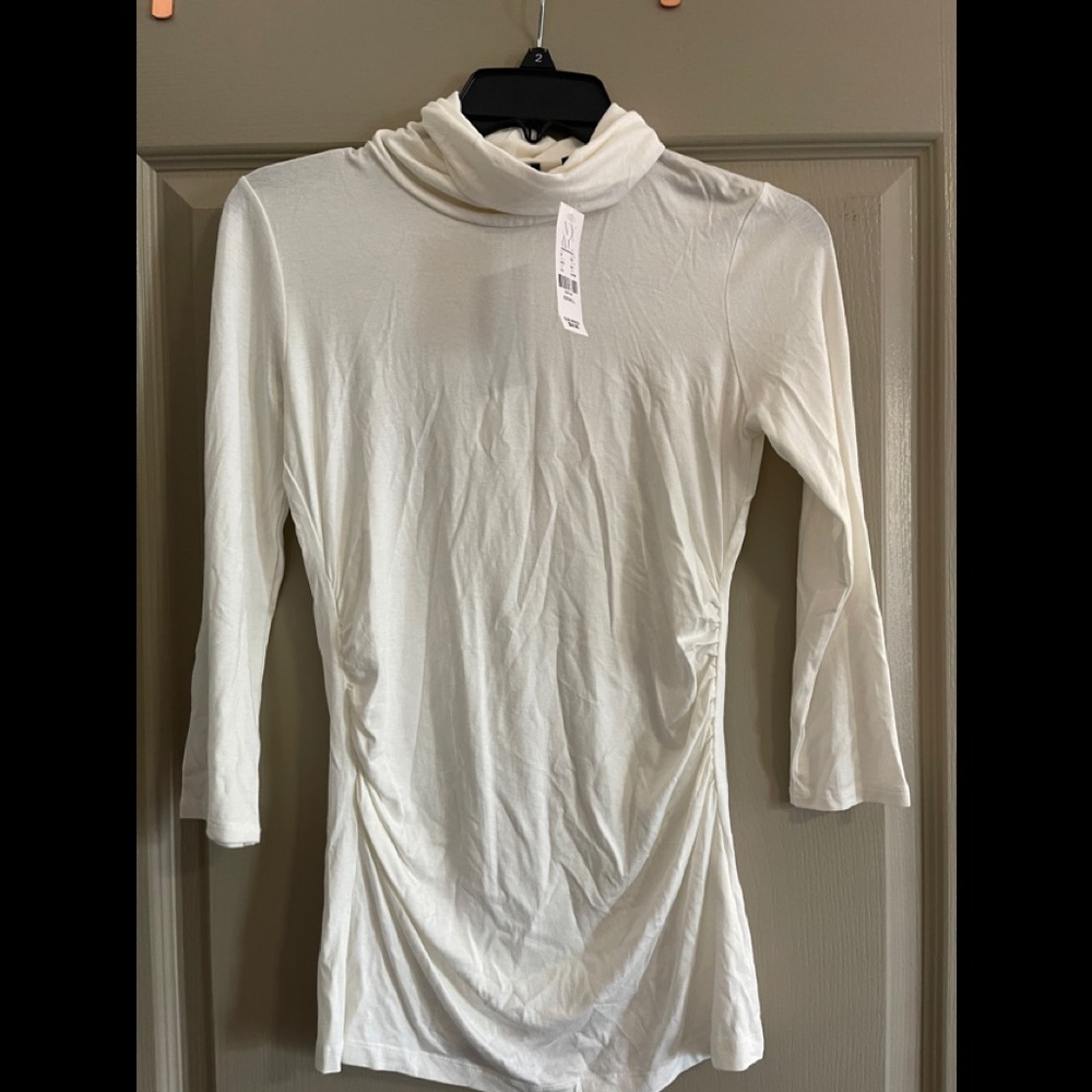 New York and Company: 3/4 Cream Turtle Neck